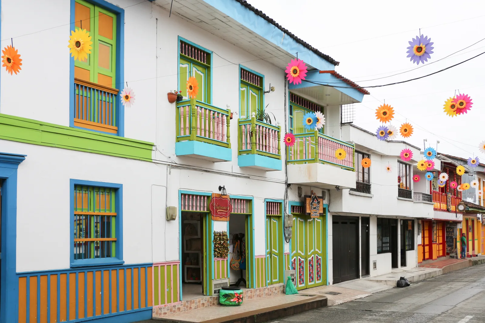Things to Do in Filandia, Colombia: The Mirador, the Baskets and the Best Table in the Coffee Region